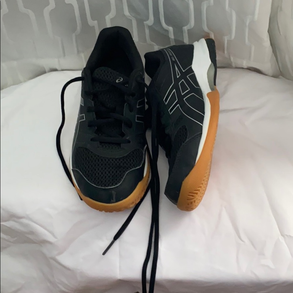 ASIC’S Volleyball Shoes